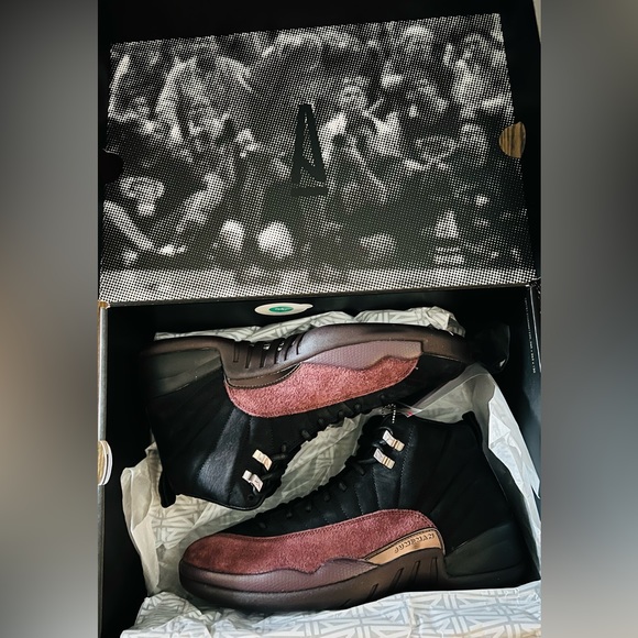 Size 13W/11.5M Jordan 12 Retro SP A Ma Maniére Black (Women's) DV6989-001 (2023) - Picture 5 of 11